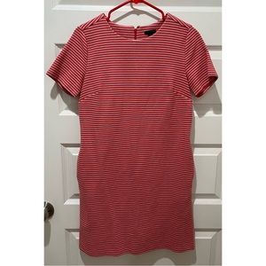 Ann Taylor shift dress. Size 2. Red/orange and pink.
